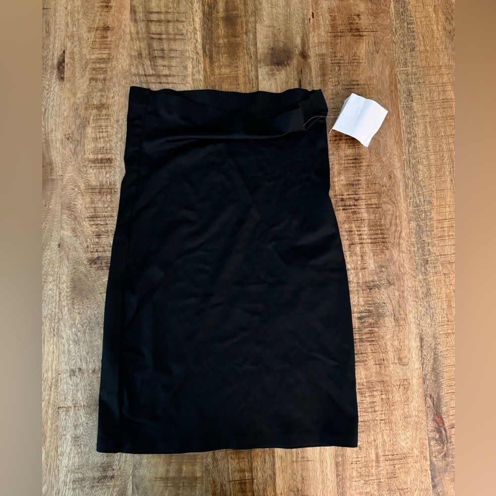 Warner's Black thigh -length skirt slip shapewear size medium NEW NWT